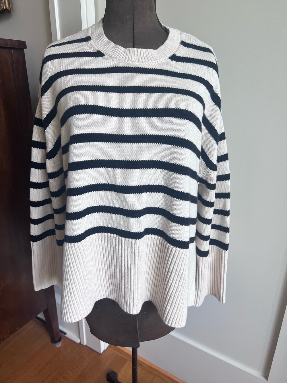 GAP Cream & Black Striped Cotton Sweater | Relaxed Fit | Split Hem | Size M